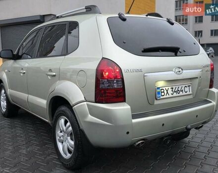 Серый Хендай Туксон, объемом двигателя 2 л и пробегом 231 тыс. км за 7999 $, фото 10 на Automoto.ua