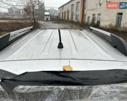 Серый Хендай Туксон, объемом двигателя 1.98 л и пробегом 340 тыс. км за 3999 $, фото 8 на Automoto.ua