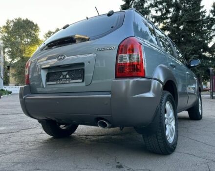 Серый Хендай Туксон, объемом двигателя 2 л и пробегом 110 тыс. км за 11900 $, фото 6 на Automoto.ua
