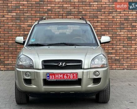 Серый Хендай Туксон, объемом двигателя 2 л и пробегом 271 тыс. км за 7400 $, фото 11 на Automoto.ua