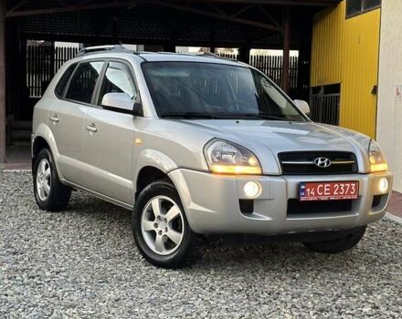 Хендай Туксон 2007 в Бережанах на Automoto.ua Серый Хендай Туксон, объемом двигателя 2 л и пробегом 172 тыс. км за 7400 $, фото 24 на Automoto.ua