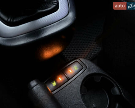 Сірий Хендай Туксон, об'ємом двигуна 2 л та пробігом 305 тис. км за 7350 $, фото 16 на Automoto.ua