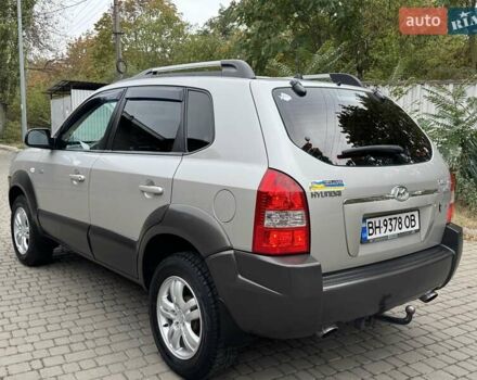 Сірий Хендай Туксон, об'ємом двигуна 1.99 л та пробігом 208 тис. км за 8400 $, фото 21 на Automoto.ua