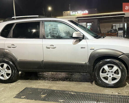 Серый Хендай Туксон, объемом двигателя 2 л и пробегом 222 тыс. км за 7950 $, фото 17 на Automoto.ua