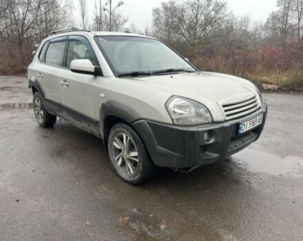 Серый Хендай Туксон, объемом двигателя 2 л и пробегом 350 тыс. км за 3850 $, фото 2 на Automoto.ua