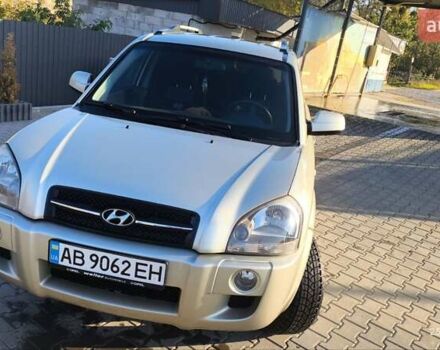 Серый Хендай Туксон, объемом двигателя 1.98 л и пробегом 193 тыс. км за 8400 $, фото 15 на Automoto.ua