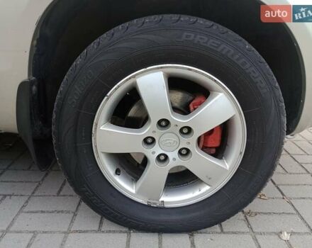 Сірий Хендай Туксон, об'ємом двигуна 1.98 л та пробігом 225 тис. км за 6999 $, фото 25 на Automoto.ua