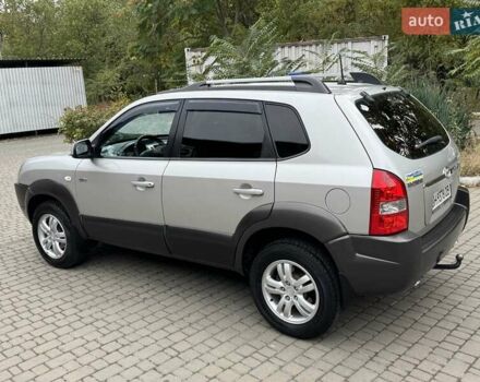 Сірий Хендай Туксон, об'ємом двигуна 1.99 л та пробігом 208 тис. км за 8400 $, фото 31 на Automoto.ua