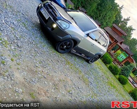 Сірий Хендай Туксон, об'ємом двигуна 2 л та пробігом 300 тис. км за 7500 $, фото 1 на Automoto.ua