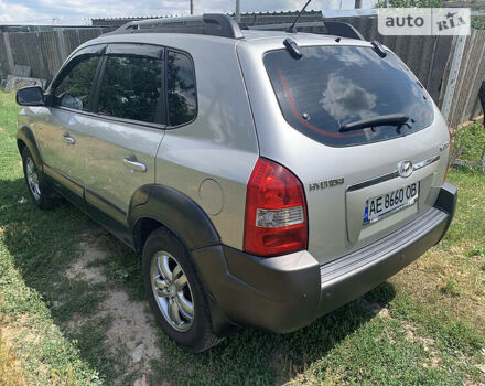 Сірий Хендай Туксон, об'ємом двигуна 1.98 л та пробігом 227 тис. км за 7500 $, фото 6 на Automoto.ua