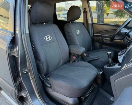 Серый Хендай Туксон, объемом двигателя 1.98 л и пробегом 282 тыс. км за 8350 $, фото 20 на Automoto.ua