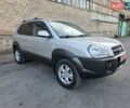 Хендай Туксон 2007 в Луцке на Automoto.ua Серый Хендай Туксон, объемом двигателя 1.98 л и пробегом 120 тыс. км за 7799 $, фото 4 на Automoto.ua