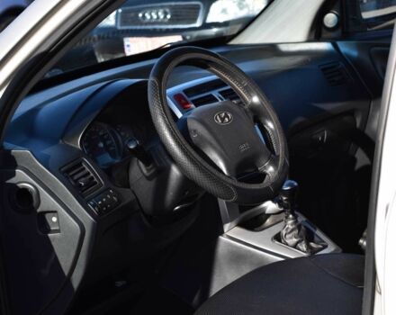 Хендай Туксон 2007 в Кривом Роге на Automoto.ua Серый Хендай Туксон, объемом двигателя 2 л и пробегом 335 тыс. км за 7950 $, фото 7 на Automoto.ua