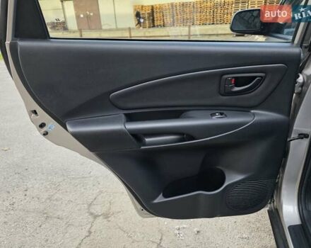 Хендай Туксон 2007 в Луцке на Automoto.ua Серый Хендай Туксон, объемом двигателя 1.98 л и пробегом 120 тыс. км за 7799 $, фото 26 на Automoto.ua