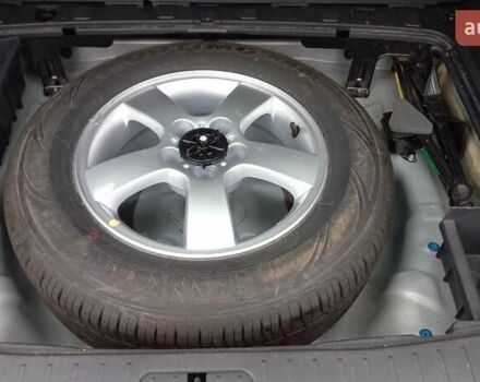 Сірий Хендай Туксон, об'ємом двигуна 2 л та пробігом 203 тис. км за 7700 $, фото 18 на Automoto.ua