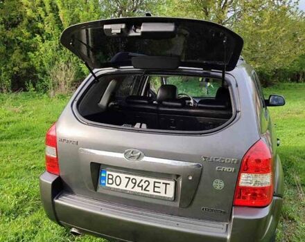 Серый Хендай Туксон, объемом двигателя 1.99 л и пробегом 184 тыс. км за 8300 $, фото 8 на Automoto.ua
