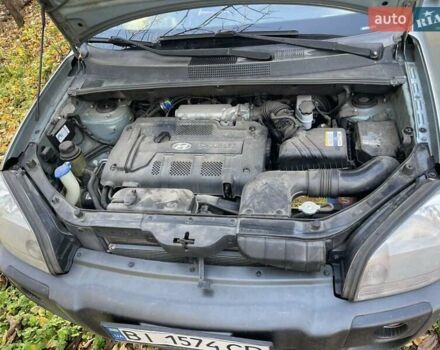 Хендай Туксон 2007 в Полтаве на Automoto.ua Серый Хендай Туксон, объемом двигателя 1.98 л и пробегом 253 тыс. км за 8200 $, фото 8 на Automoto.ua