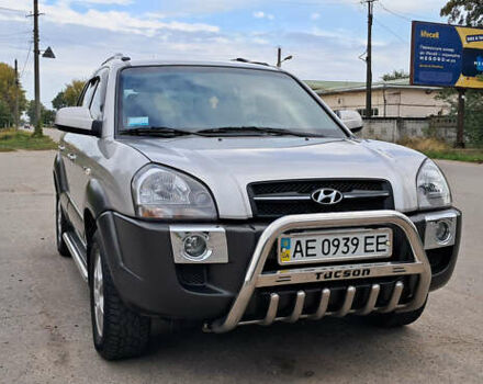 Сірий Хендай Туксон, об'ємом двигуна 2 л та пробігом 46 тис. км за 9800 $, фото 2 на Automoto.ua