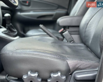Серый Хендай Туксон, объемом двигателя 1.98 л и пробегом 217 тыс. км за 8500 $, фото 32 на Automoto.ua