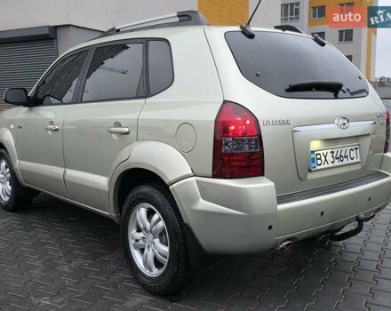 Серый Хендай Туксон, объемом двигателя 2 л и пробегом 231 тыс. км за 7999 $, фото 9 на Automoto.ua