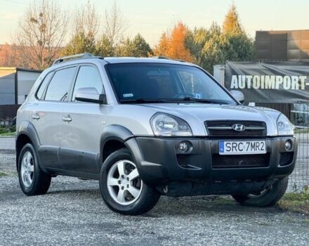 Серый Хендай Туксон, объемом двигателя 2 л и пробегом 262 тыс. км за 3750 $, фото 1 на Automoto.ua