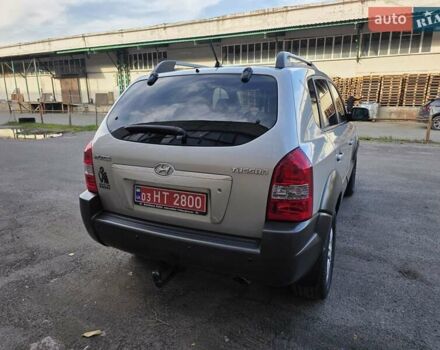 Хендай Туксон 2007 в Луцке на Automoto.ua Серый Хендай Туксон, объемом двигателя 1.98 л и пробегом 120 тыс. км за 7799 $, фото 10 на Automoto.ua