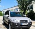 Серый Хендай Туксон, объемом двигателя 2 л и пробегом 312 тыс. км за 8500 $, фото 1 на Automoto.ua