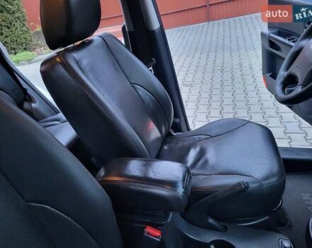 Серый Хендай Туксон, объемом двигателя 2 л и пробегом 240 тыс. км за 8300 $, фото 107 на Automoto.ua