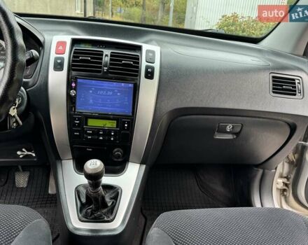 Сірий Хендай Туксон, об'ємом двигуна 1.99 л та пробігом 208 тис. км за 8400 $, фото 45 на Automoto.ua