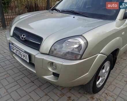 Сірий Хендай Туксон, об'ємом двигуна 1.98 л та пробігом 225 тис. км за 6999 $, фото 3 на Automoto.ua