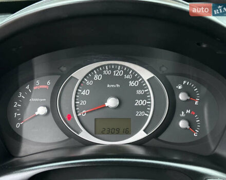 Серый Хендай Туксон, объемом двигателя 2 л и пробегом 232 тыс. км за 7200 $, фото 14 на Automoto.ua