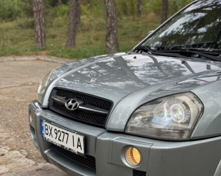 Серый Хендай Туксон, объемом двигателя 2 л и пробегом 159 тыс. км за 7299 $, фото 6 на Automoto.ua