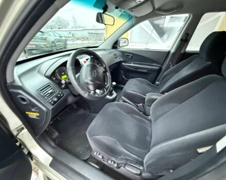 Серый Хендай Туксон, объемом двигателя 2 л и пробегом 257 тыс. км за 6500 $, фото 6 на Automoto.ua