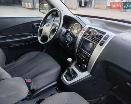 Хендай Туксон 2007 в Кривом Роге на Automoto.ua Серый Хендай Туксон, объемом двигателя 2 л и пробегом 178 тыс. км за 7300 $, фото 6 на Automoto.ua