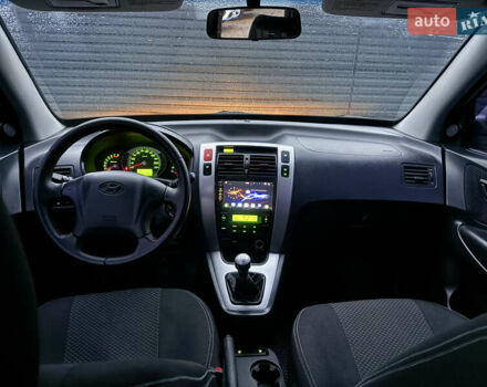 Сірий Хендай Туксон, об'ємом двигуна 2 л та пробігом 305 тис. км за 7350 $, фото 11 на Automoto.ua