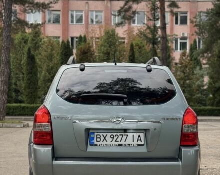 Серый Хендай Туксон, объемом двигателя 2 л и пробегом 159 тыс. км за 7299 $, фото 7 на Automoto.ua