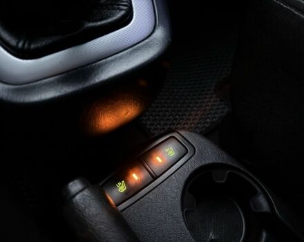 Серый Хендай Туксон, объемом двигателя 2 л и пробегом 305 тыс. км за 7200 $, фото 16 на Automoto.ua