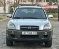 Серый Хендай Туксон, объемом двигателя 2 л и пробегом 167 тыс. км за 7299 $, фото 3 на Automoto.ua
