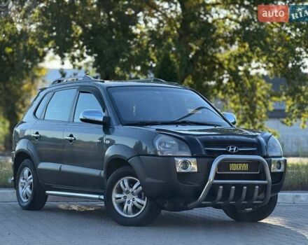 Серый Хендай Туксон, объемом двигателя 1.98 л и пробегом 282 тыс. км за 8350 $, фото 9 на Automoto.ua