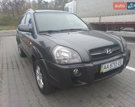 Сірий Хендай Туксон, об'ємом двигуна 2 л та пробігом 190 тис. км за 8600 $, фото 24 на Automoto.ua