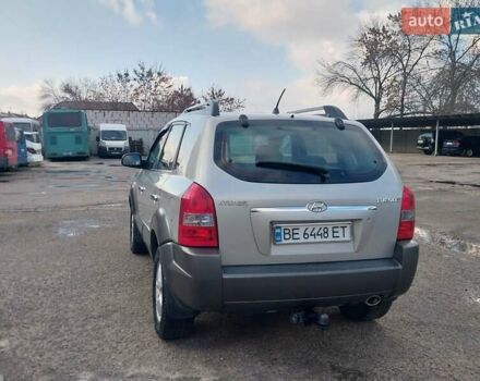 Серый Хендай Туксон, объемом двигателя 2 л и пробегом 168 тыс. км за 7000 $, фото 5 на Automoto.ua
