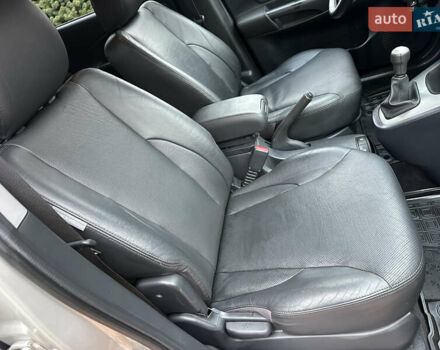 Серый Хендай Туксон, объемом двигателя 1.98 л и пробегом 217 тыс. км за 8500 $, фото 41 на Automoto.ua