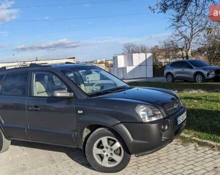 Хендай Туксон 2007 у Івано-Франківську на Automoto.ua Сірий Хендай Туксон, об'ємом двигуна 2 л та пробігом 260 тис. км за 7950 $, фото 6 на Automoto.ua