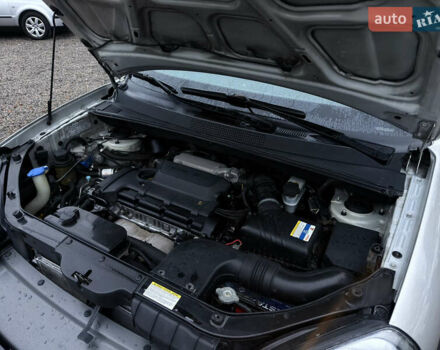 Сірий Хендай Туксон, об'ємом двигуна 2 л та пробігом 305 тис. км за 7350 $, фото 18 на Automoto.ua