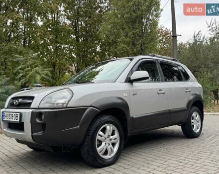 Сірий Хендай Туксон, об'ємом двигуна 1.99 л та пробігом 208 тис. км за 8400 $, фото 37 на Automoto.ua