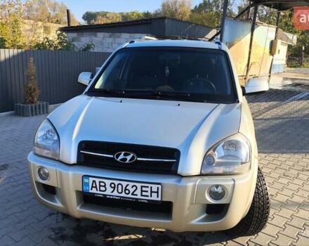 Серый Хендай Туксон, объемом двигателя 1.98 л и пробегом 193 тыс. км за 8400 $, фото 17 на Automoto.ua