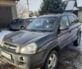Серый Хендай Туксон, объемом двигателя 1.99 л и пробегом 181 тыс. км за 8700 $, фото 1 на Automoto.ua