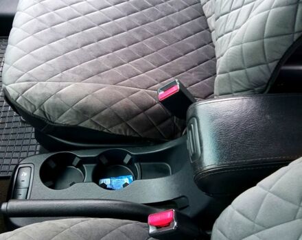 Сірий Хендай Туксон, об'ємом двигуна 2 л та пробігом 218 тис. км за 8200 $, фото 2 на Automoto.ua