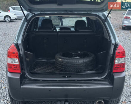 Хендай Туксон 2007 у Хмельницькому на Automoto.ua Сірий Хендай Туксон, об'ємом двигуна 1.98 л та пробігом 216 тис. км за 7900 $, фото 22 на Automoto.ua