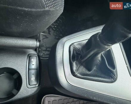 Сірий Хендай Туксон, об'ємом двигуна 1.98 л та пробігом 169 тис. км за 7890 $, фото 9 на Automoto.ua